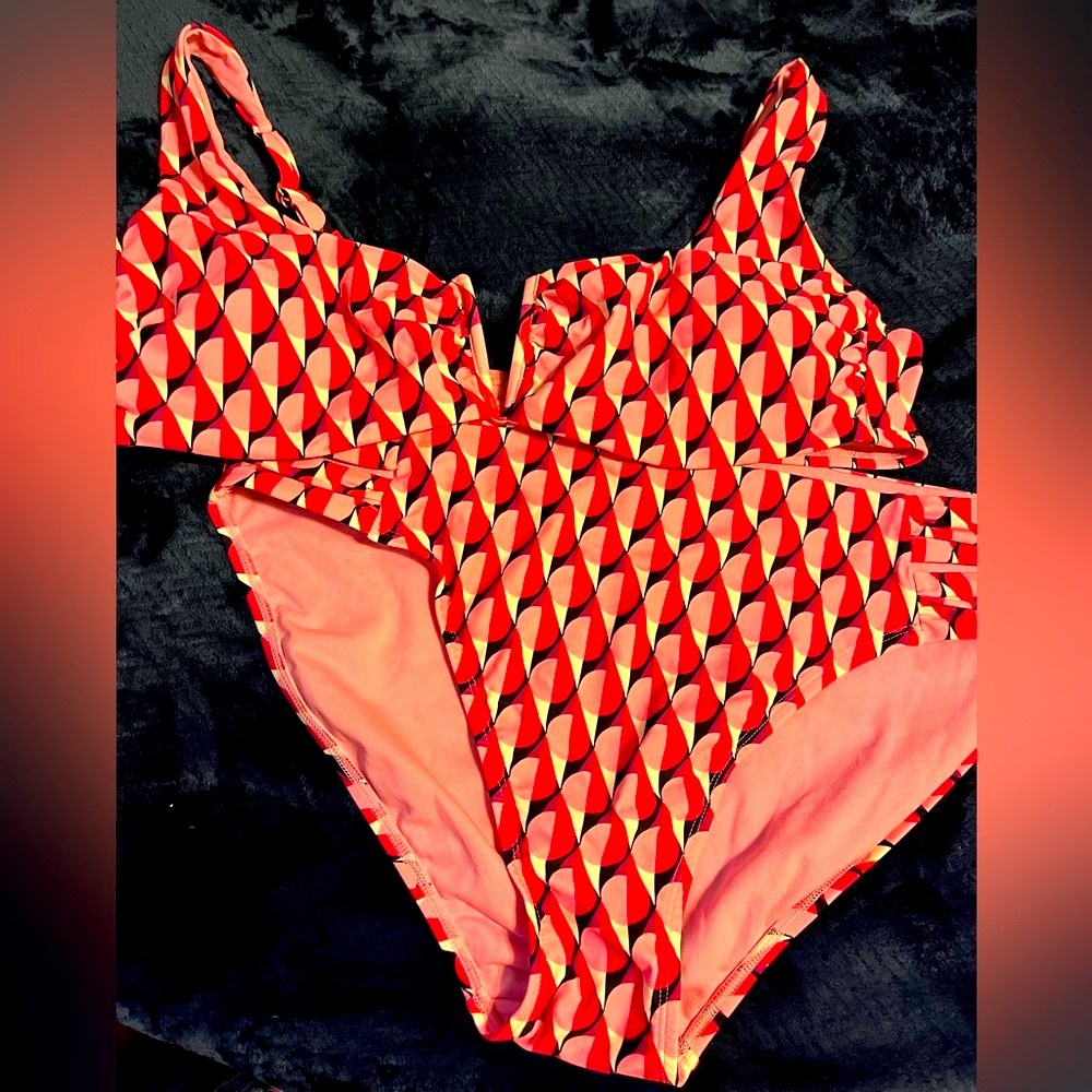 Time and Tru Pink Black Geometric Women’s two Piece Bikini 1X XL 16 16W 18 18W